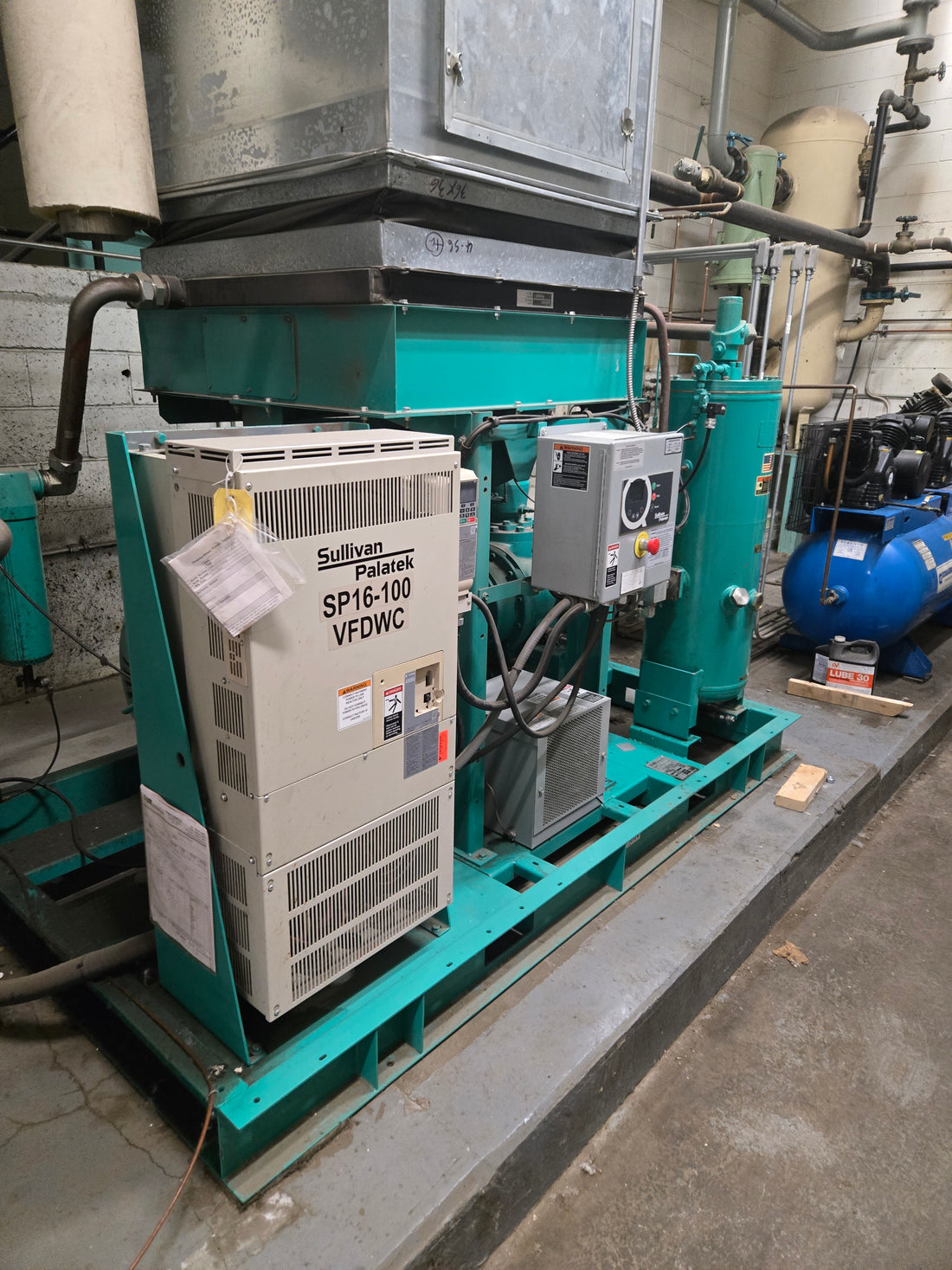 SOLD!!Auction Of Surplus Assets From Ongoing Operations Of A Major Brand Distribution Center - Over 400 lots of warehouse equipment, MRO, forklifts, materials and parts!